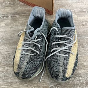 YEEZY 350 Boost V2 Size 10 Gray and Yellow USED